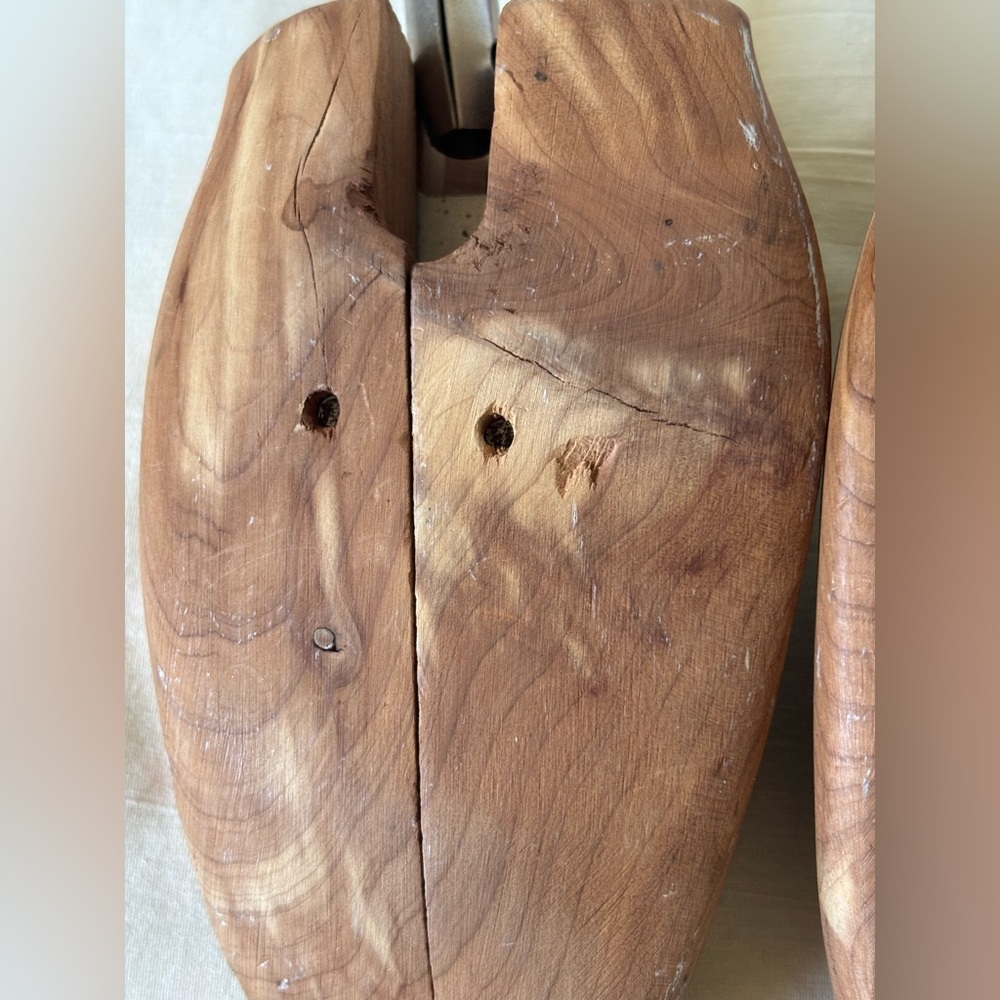 Travel Tree Wooden Shoe Trees with Red Handles # 5 - Picture 6 of 8